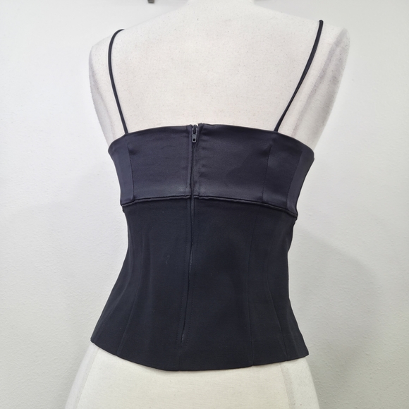 Chic Black Crop Top - Picture 4 of 9